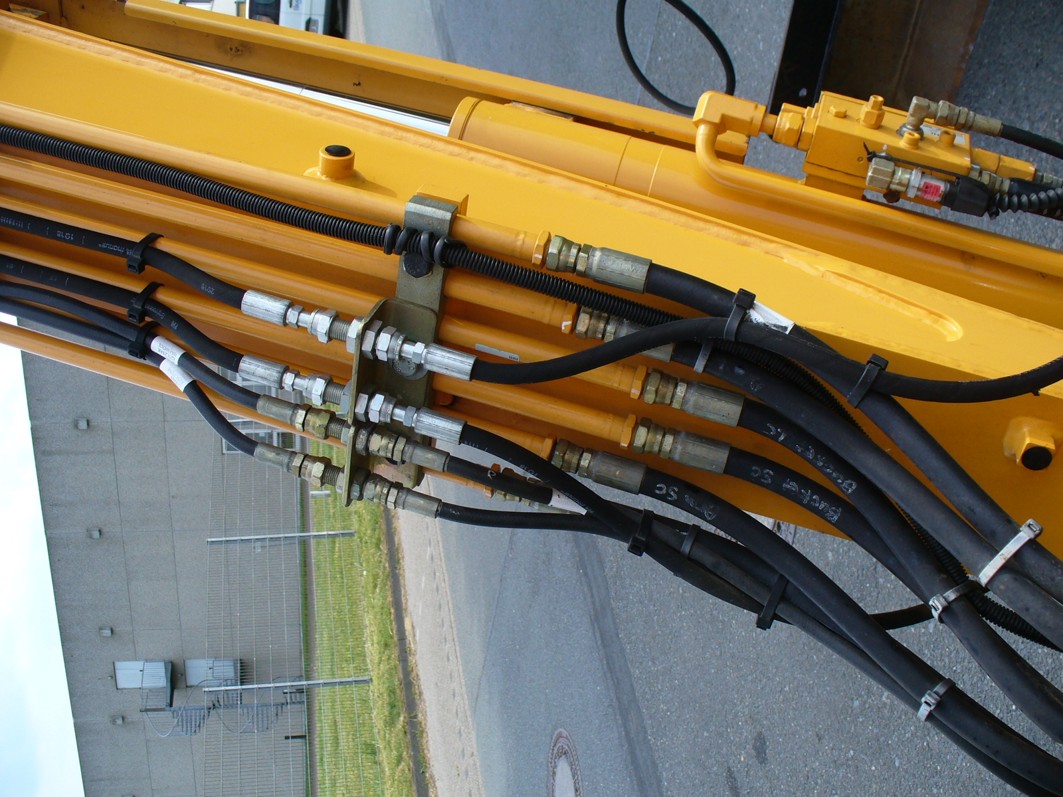 Hyundai R25Z-9AK Bild 8